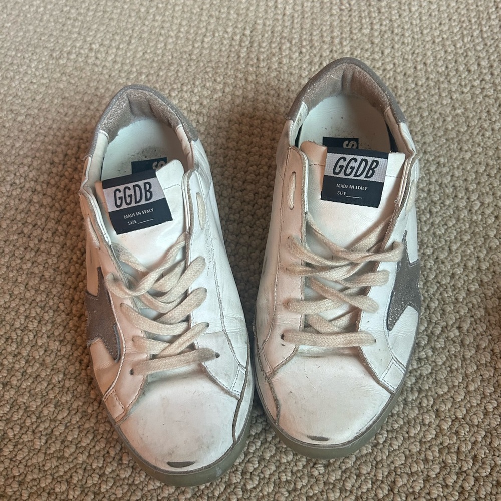 AUTHENTIC Golden Goose leather low top superstar sneakers w/ bag